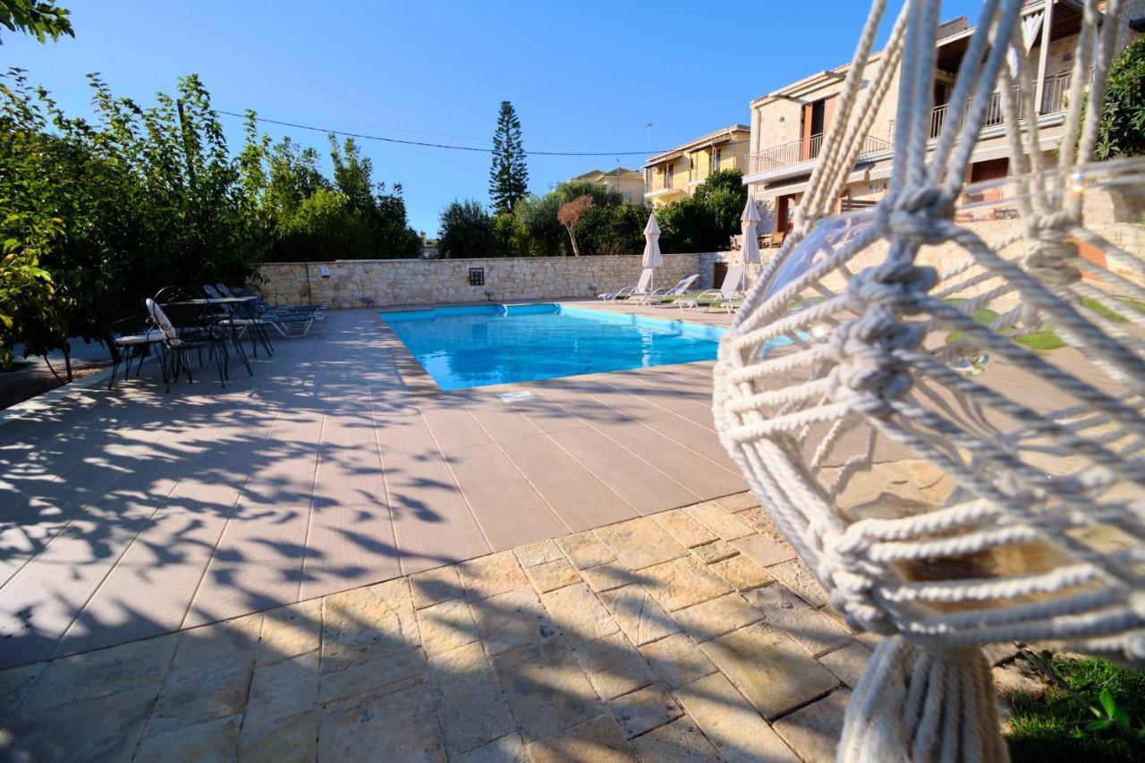 Zefiros Luxury Apartments Syvota Exterior photo