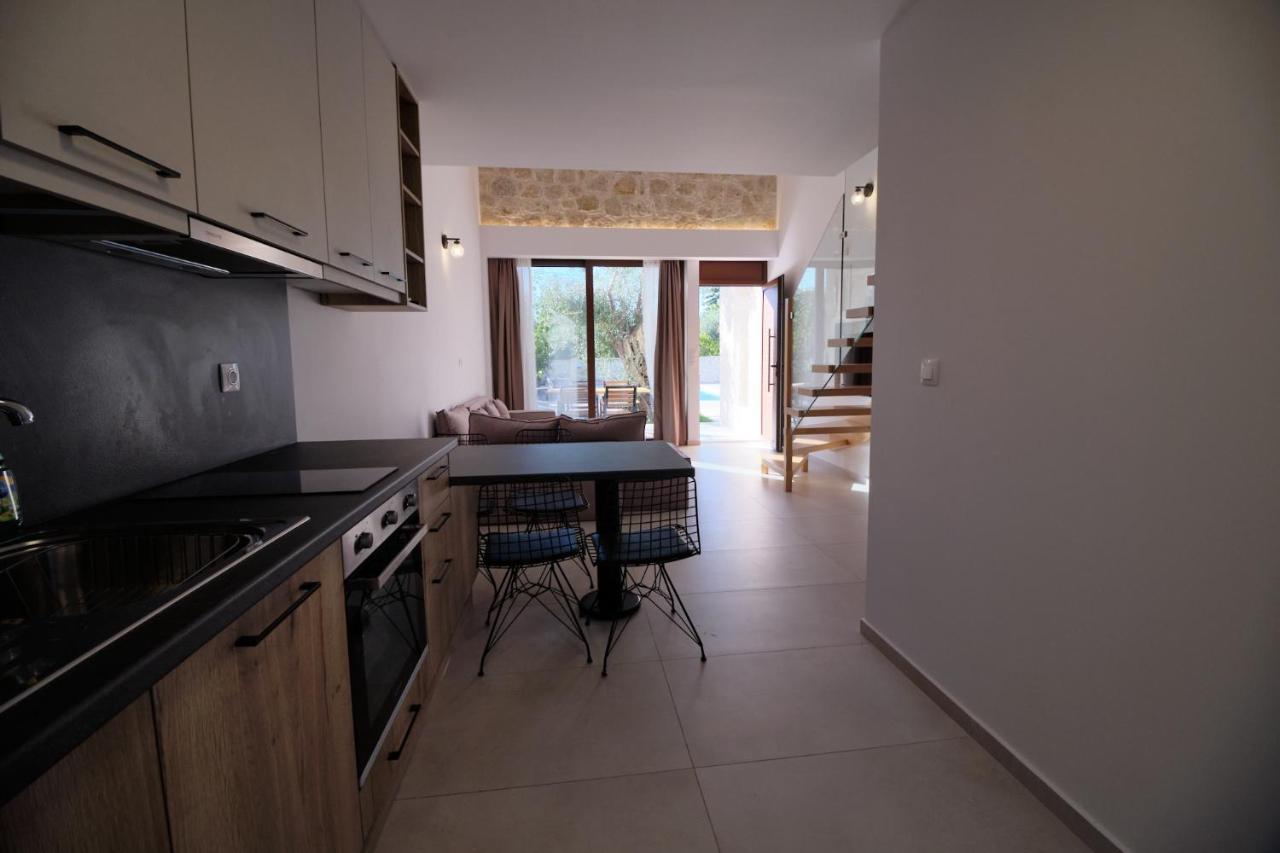 Zefiros Luxury Apartments Syvota Exterior photo
