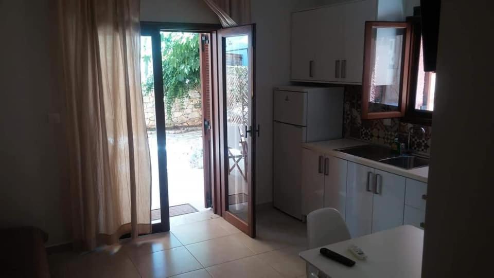 Zefiros Luxury Apartments Syvota Exterior photo